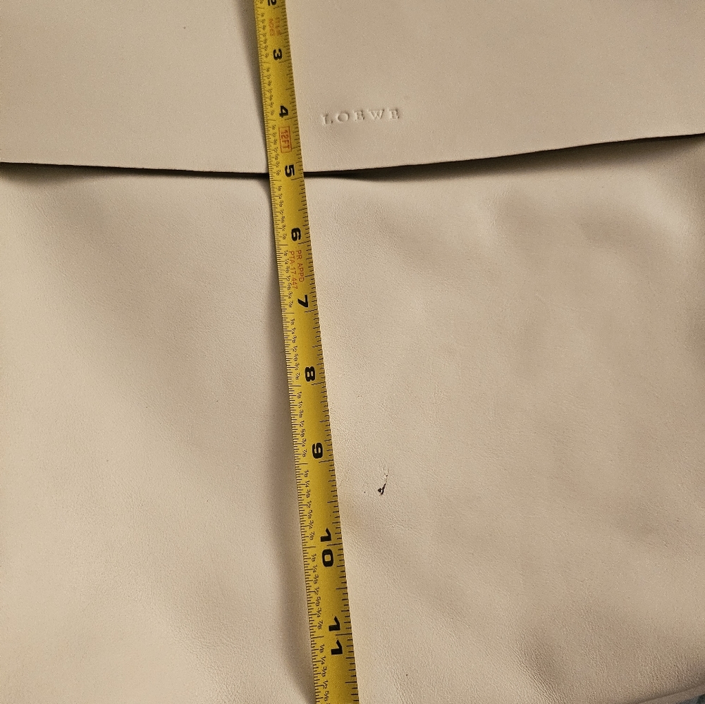 Loewe - Picture 10 of 13